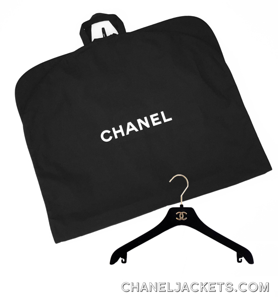 Chanel-GarmentBagCtnSnpHngrSet-1