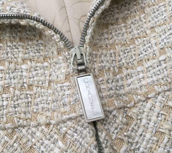 01P-BeigWhtSlvrZipTwdVest-4