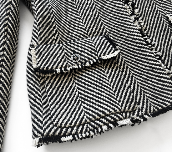 06A-BWFrydHerrngbnTwdJckt-4-1